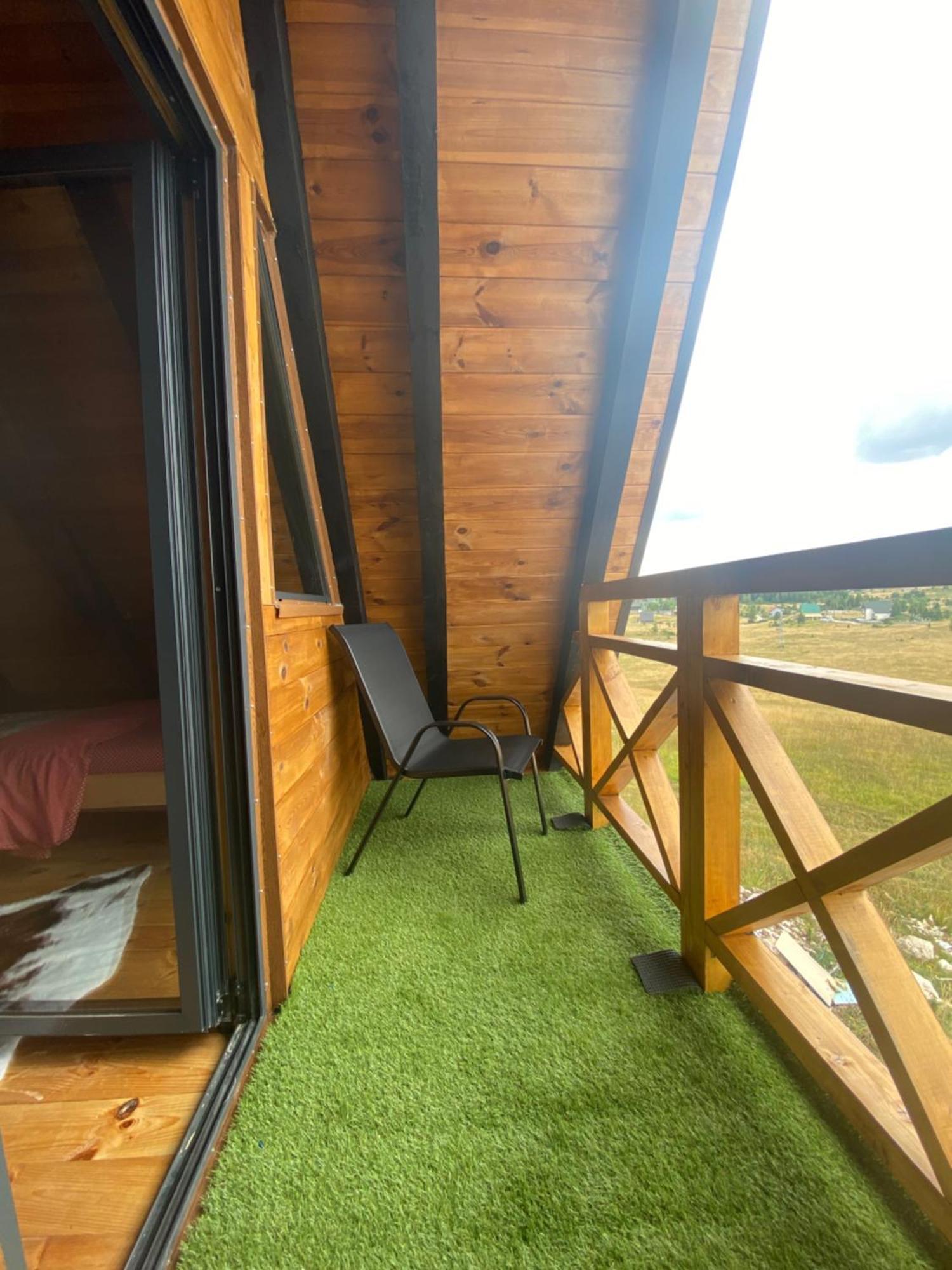 Runolist Chalet Zabljak  Luaran gambar