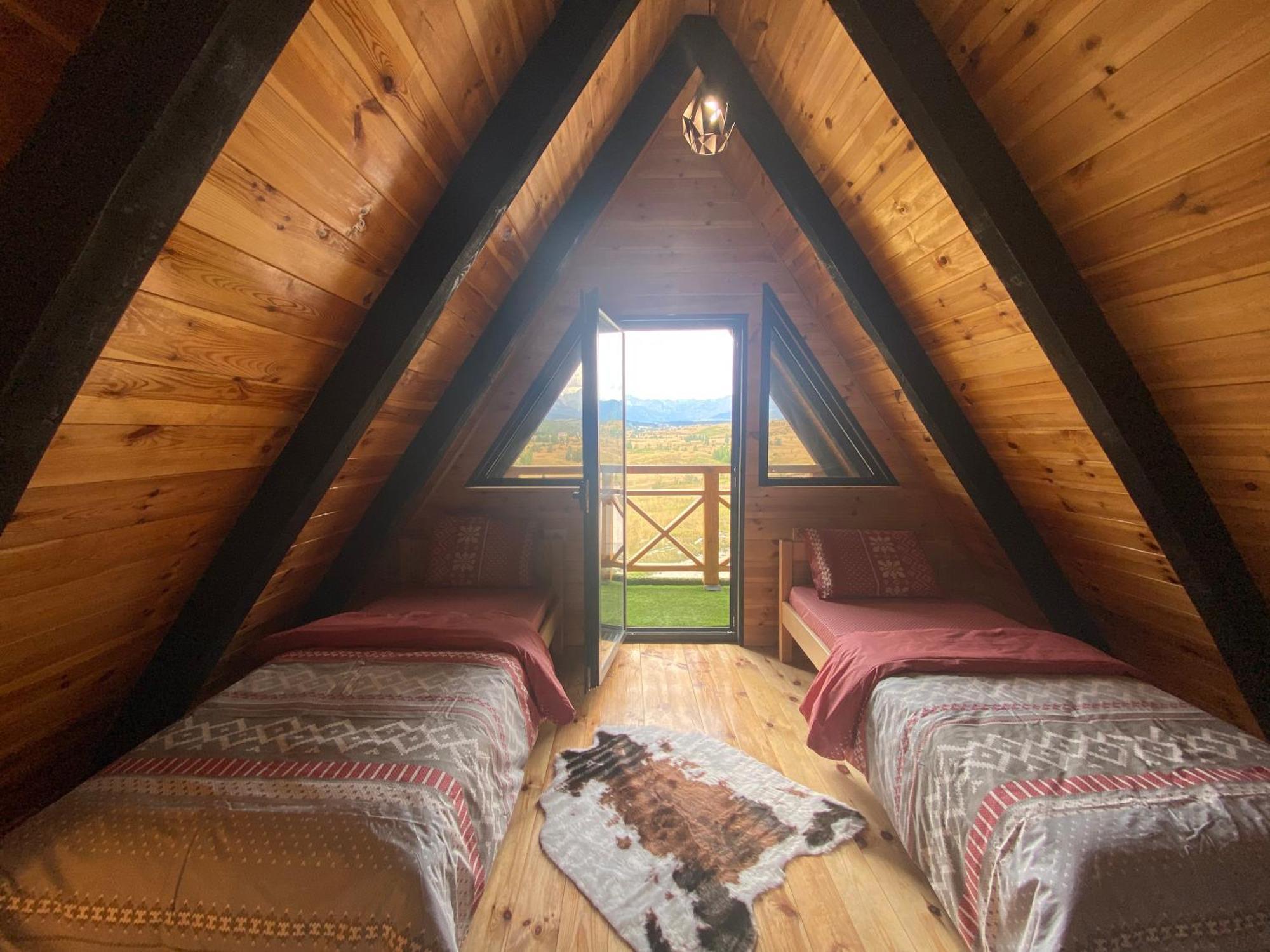 Runolist Chalet Zabljak  Luaran gambar