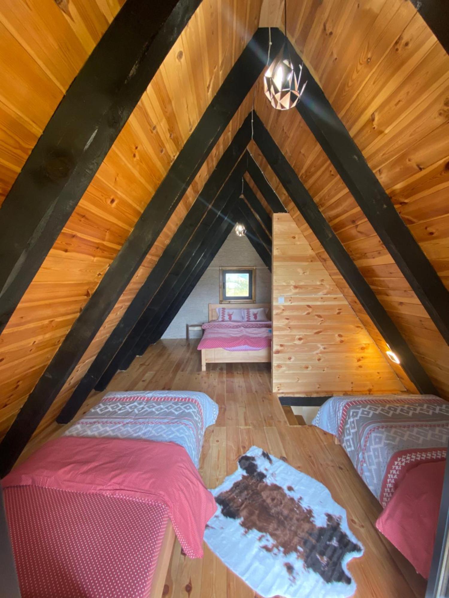Runolist Chalet Zabljak  Luaran gambar
