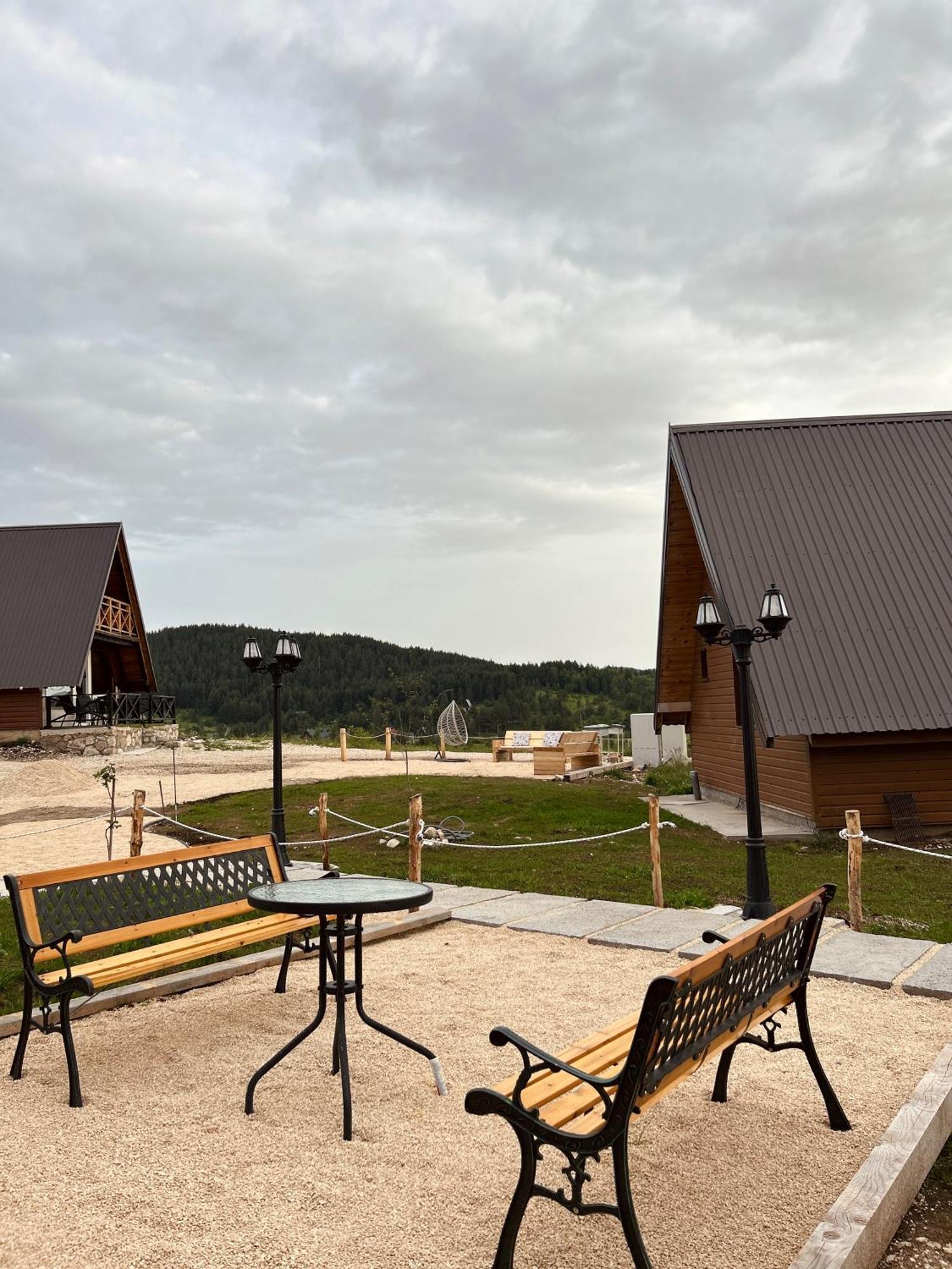 Runolist Chalet Zabljak  Luaran gambar