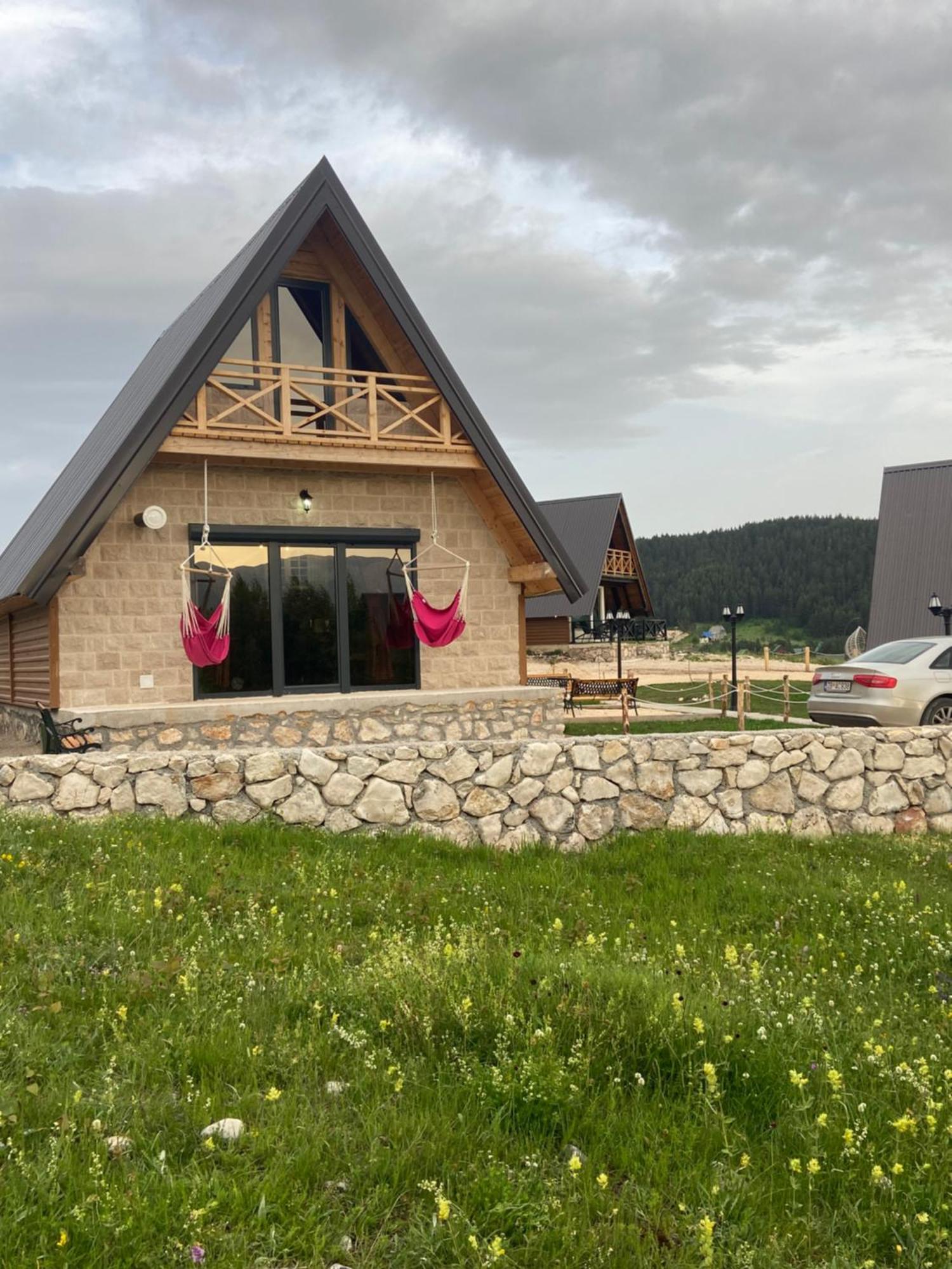 Runolist Chalet Zabljak  Luaran gambar