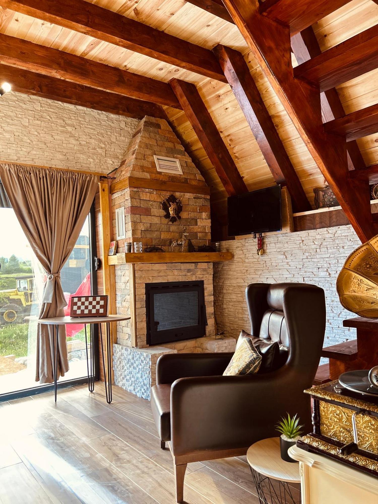 Runolist Chalet Zabljak  Luaran gambar