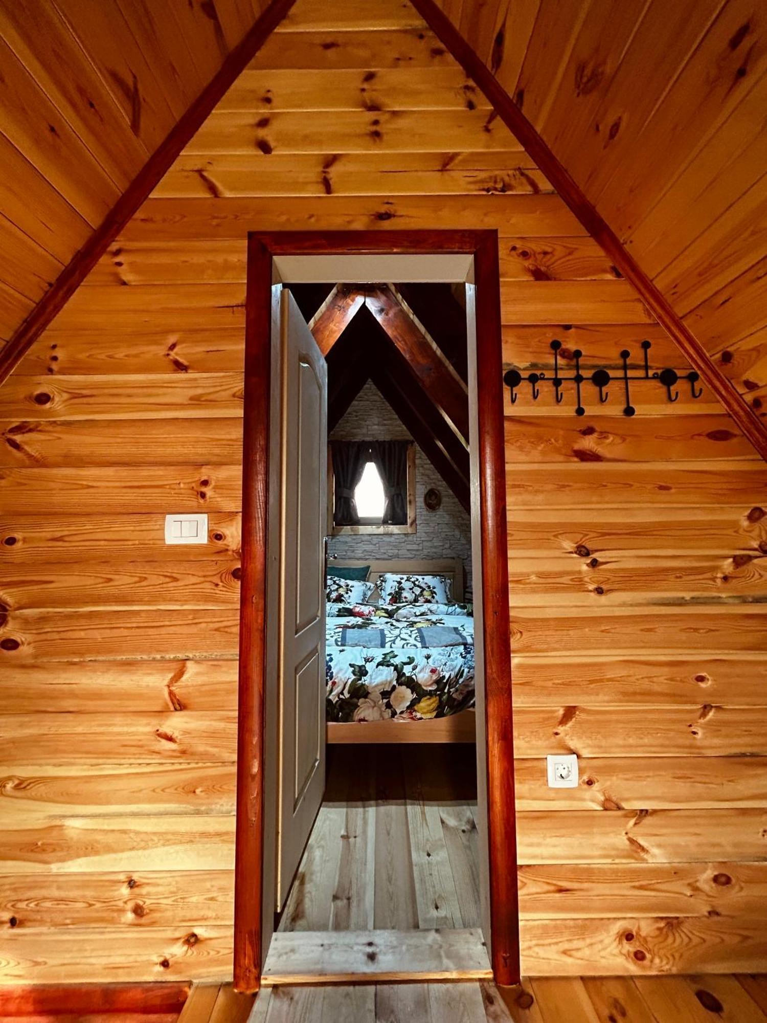 Runolist Chalet Zabljak  Luaran gambar