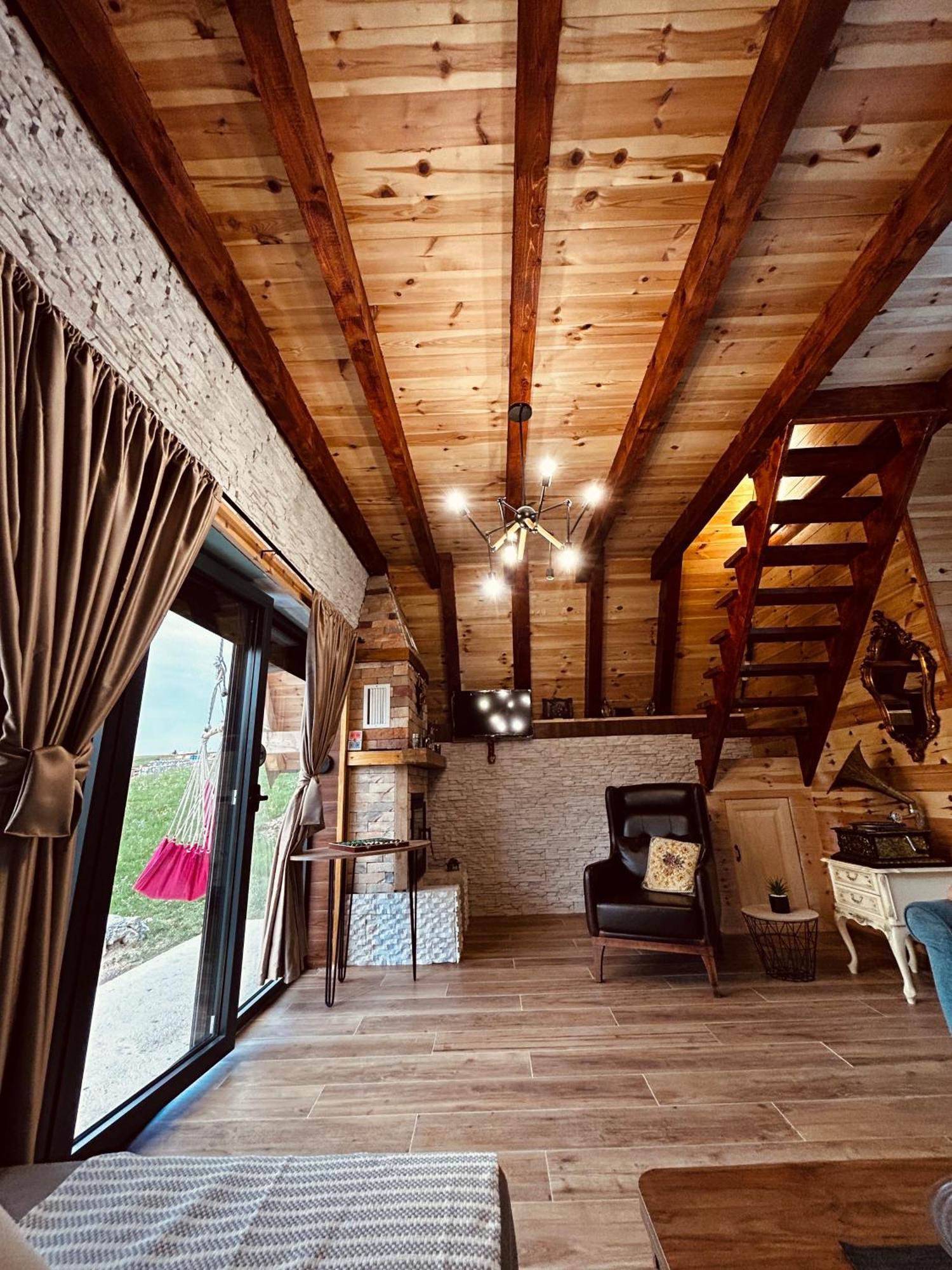 Runolist Chalet Zabljak  Luaran gambar